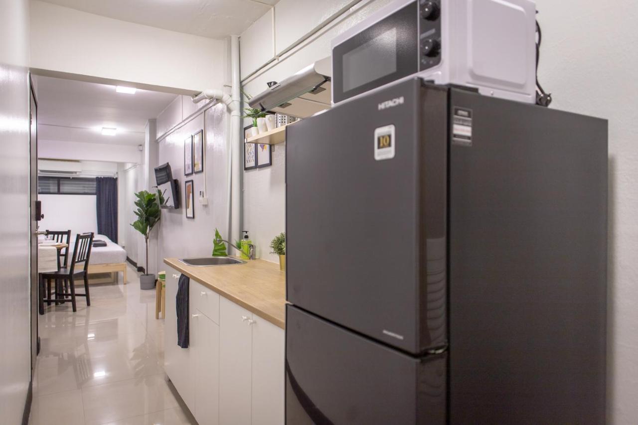 T1 Large Studio Full Kitchen 100M. To Bts Bangkok Exteriör bild
